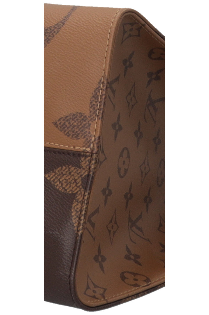 LOUIS VUITTON OnTheGo GM Giant Monogram Canvas