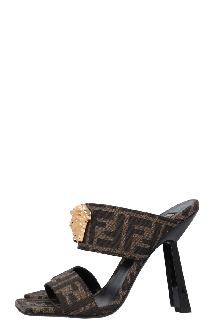 Mules FENDACE FF Medusa