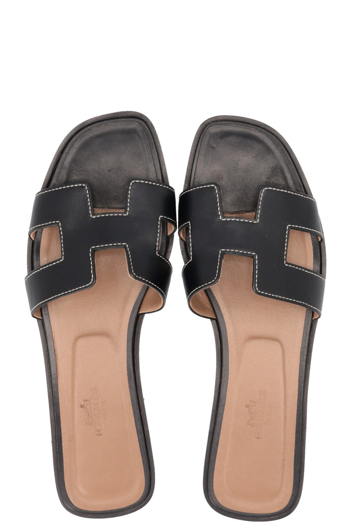 HERMÈS Oran Flats Black