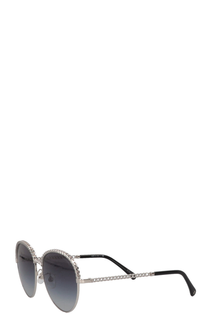 CHANEL 4242 Lunettes de soleil à chaîne Argent