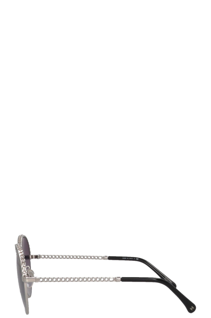 CHANEL 4242 Lunettes de soleil à chaîne Argent