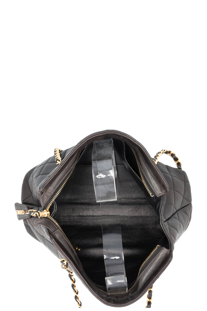 CHANEL Vintage Quilted Shoulder Bag Black