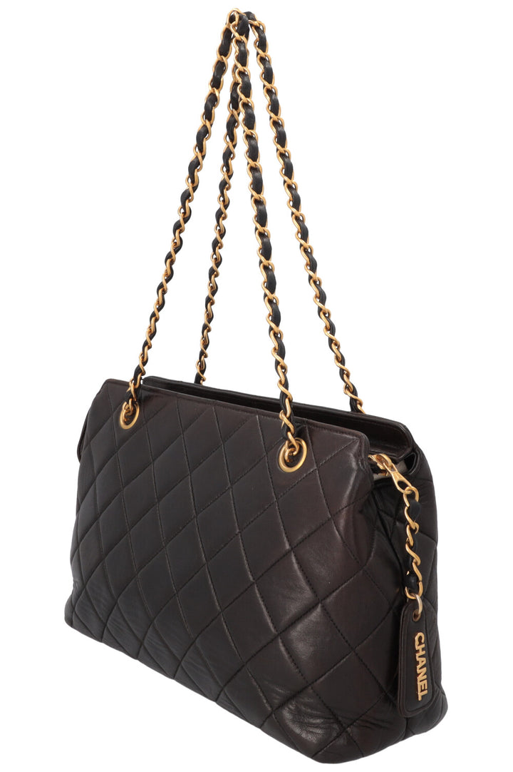 CHANEL Vintage Quilted Shoulder Bag Black
