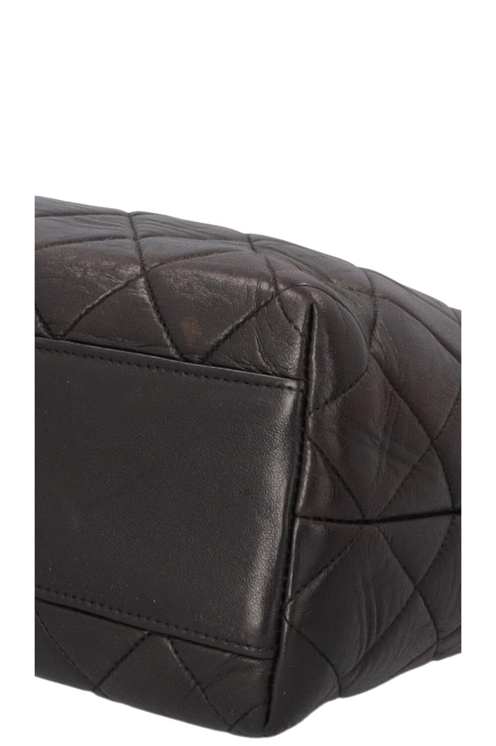 CHANEL Vintage Quilted Shoulder Bag Black