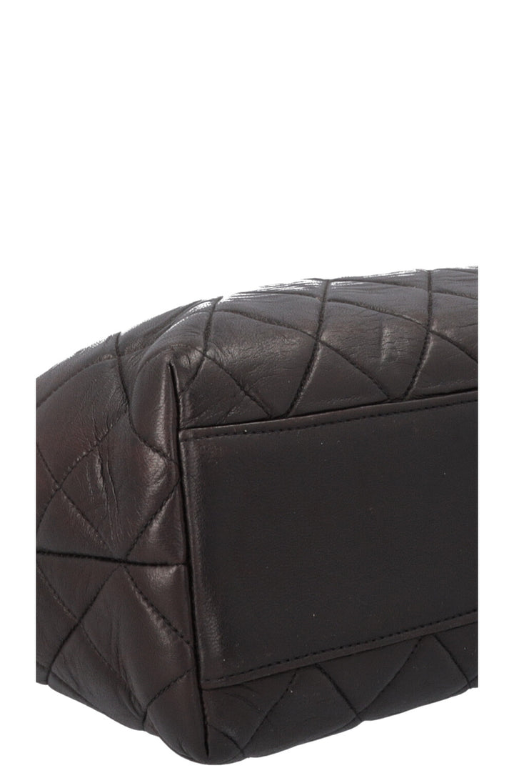 CHANEL Vintage Quilted Shoulder Bag Black