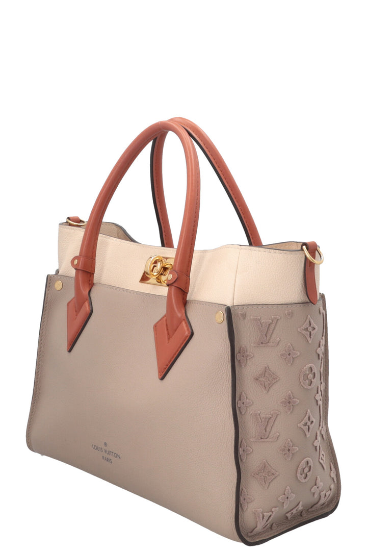 LOUIS VUITTON On My Side Cabas MM Galet