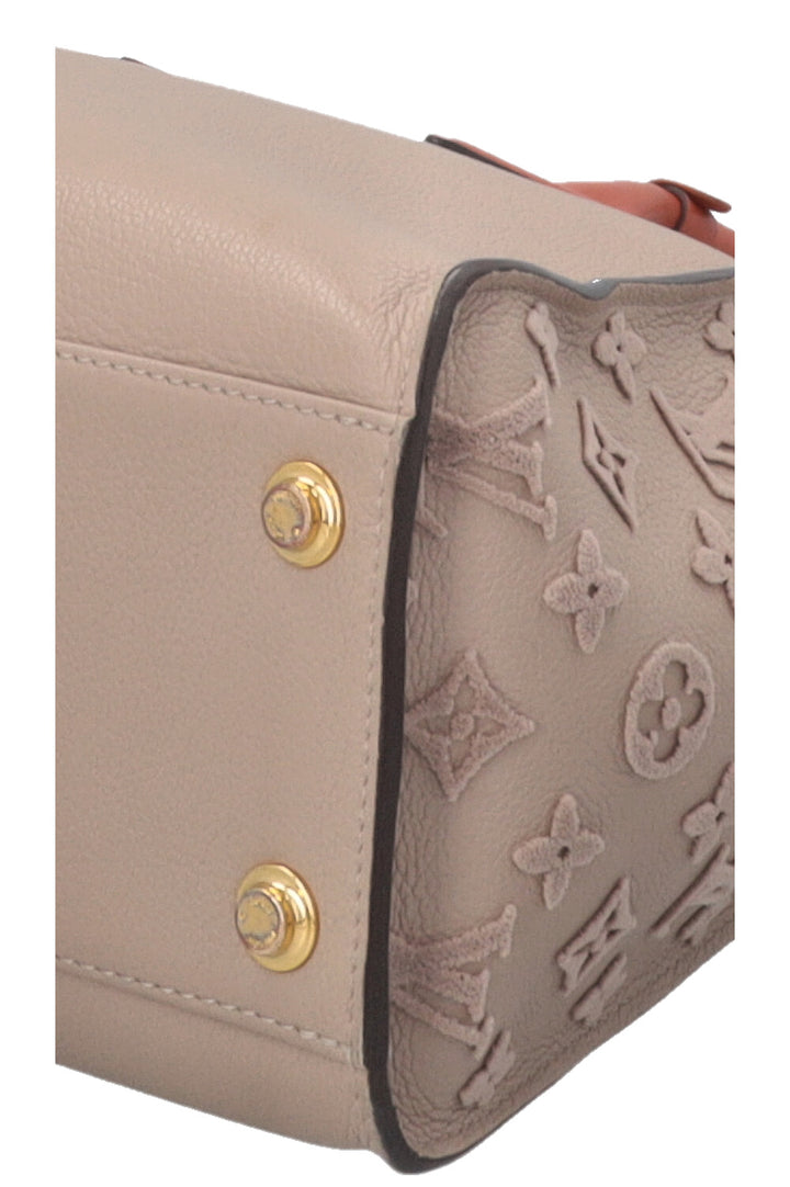 LOUIS VUITTON On My Side Cabas MM Galet