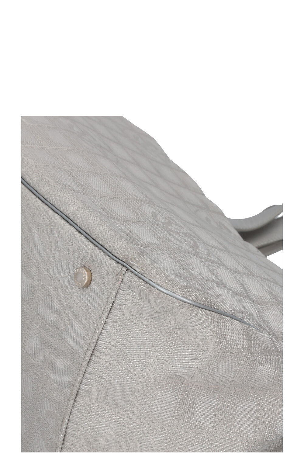 Sac cabas CHANEL New Travel Line en toile argentée