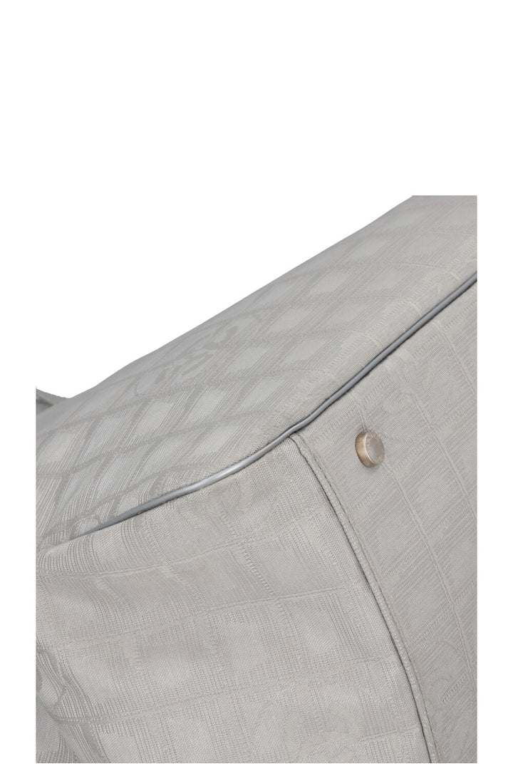 Sac cabas CHANEL New Travel Line en toile argentée