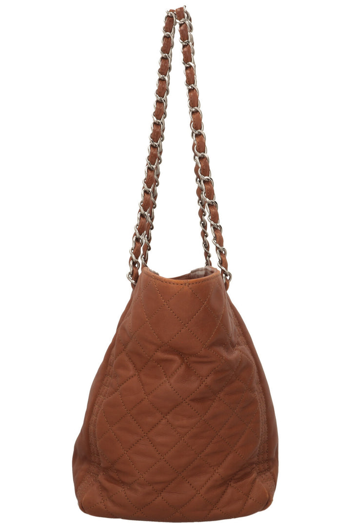 CHANEL Paris Bombay Coco Cabas Cuir Marron