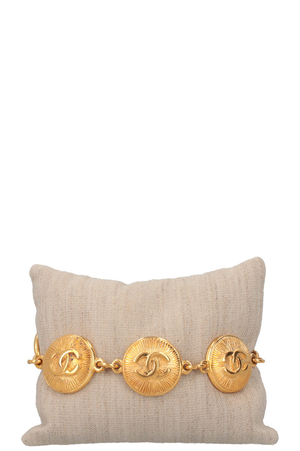 CHANEL CC Medaillon Bracelet Gold