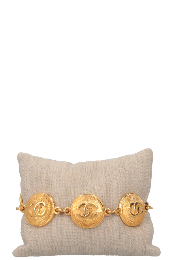 CHANEL CC Medaillon Bracelet Gold