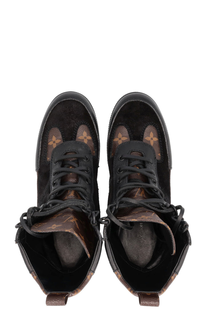 LOUIS VUITTON Laureate Boots MNG Black