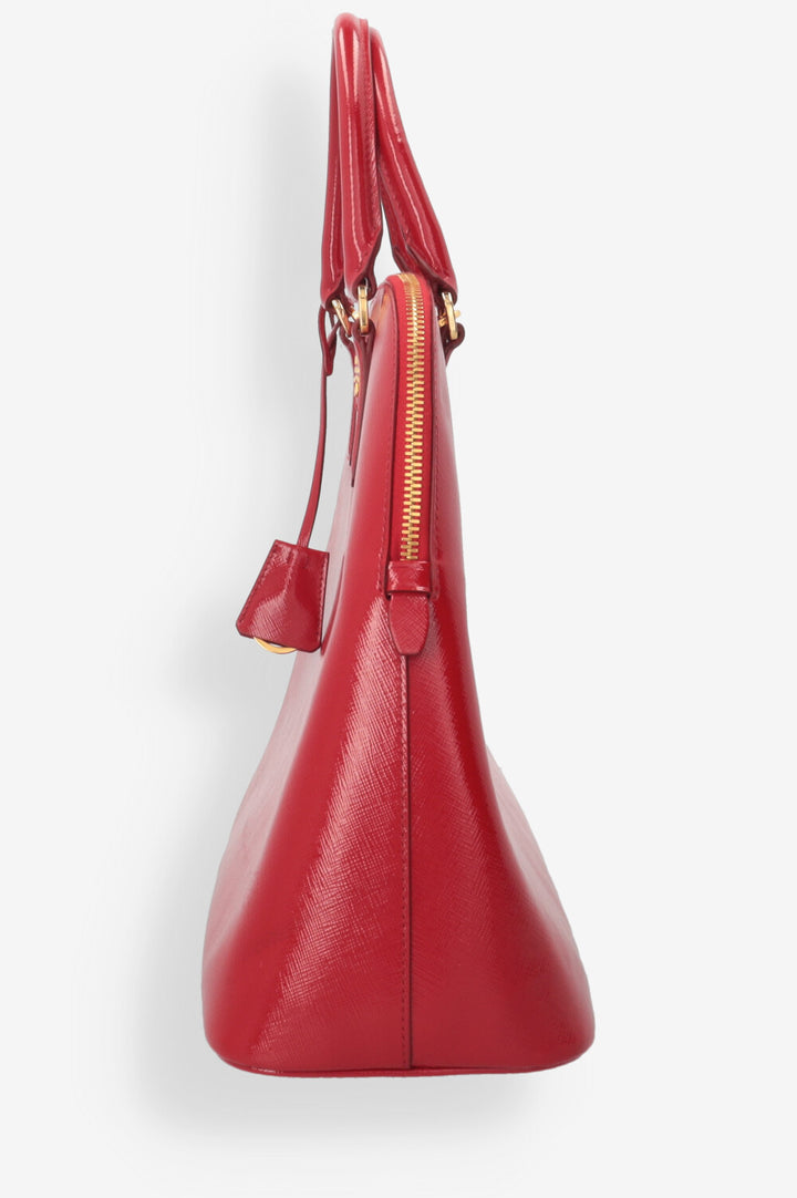 PRADA TAsche rot weniger schatten/ mehr links