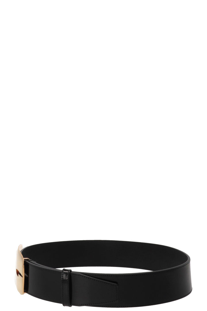 GUCCI Ceinture rectangulaire en cuir verni doré à logo G