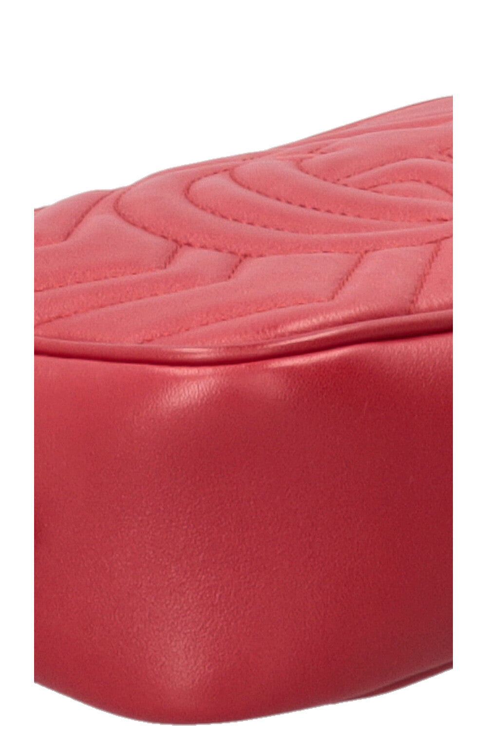 GUCCI Small Marmont Camera Bag Leather Red