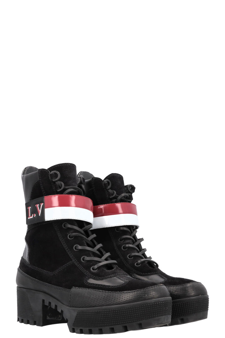LOUIS VUITTON Laureate Desert Boots Leather Black