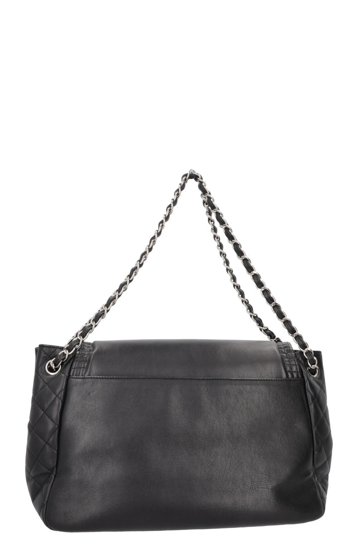 CHANEL CC Flap Bag Leather Black