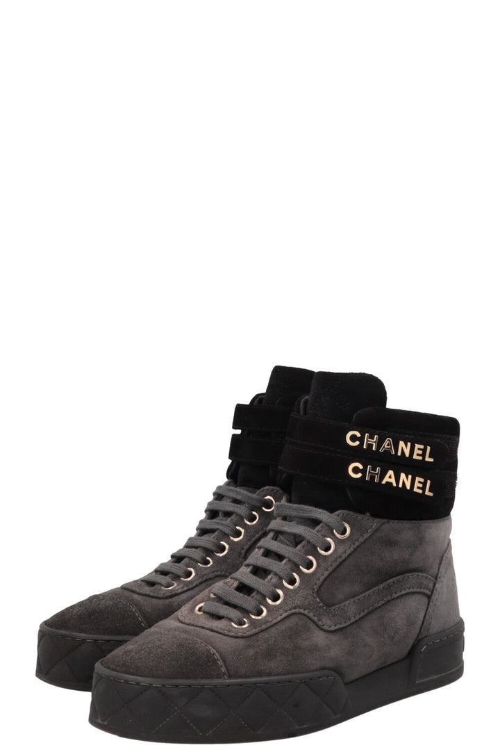 CHANEL 2019 Quilted Pattern Sneakers Suede Grey
