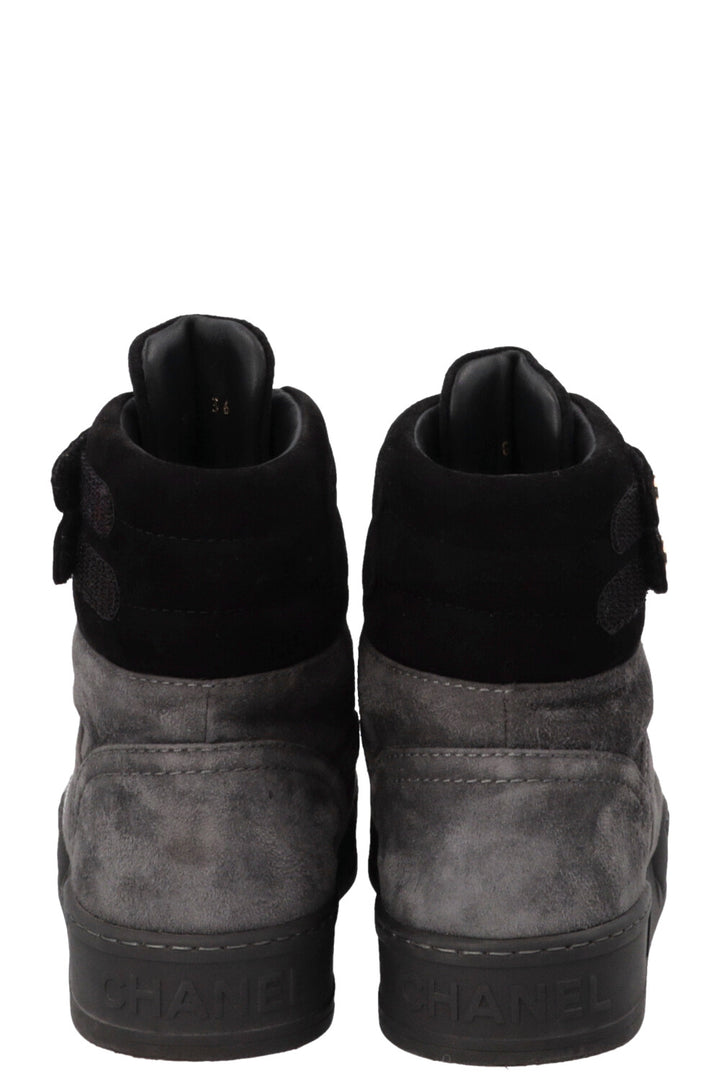 CHANEL 2019 Quilted Pattern Sneakers Suede Grey