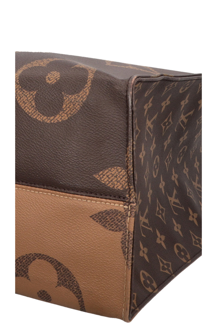 LOUIS VUITTON Onthego GM MNG Canvas