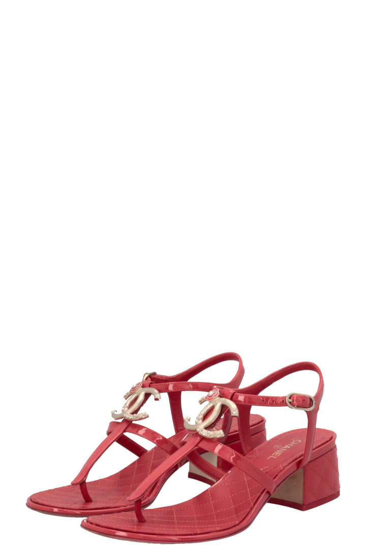 CHANEL CC Camelia Thong Sandals Patent Pink
