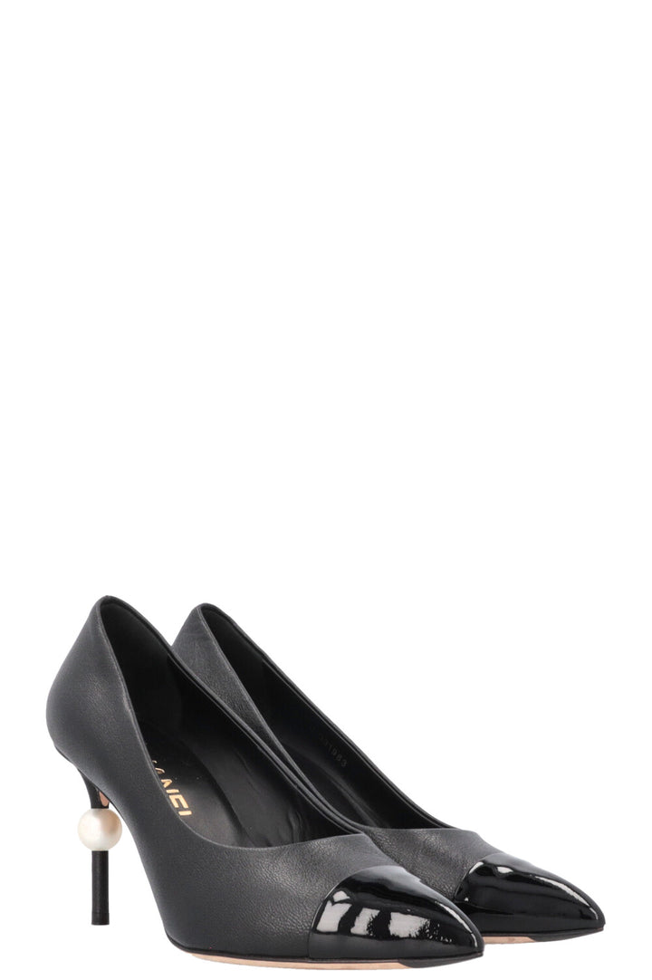 CHANEL CC Pearl Heels Black