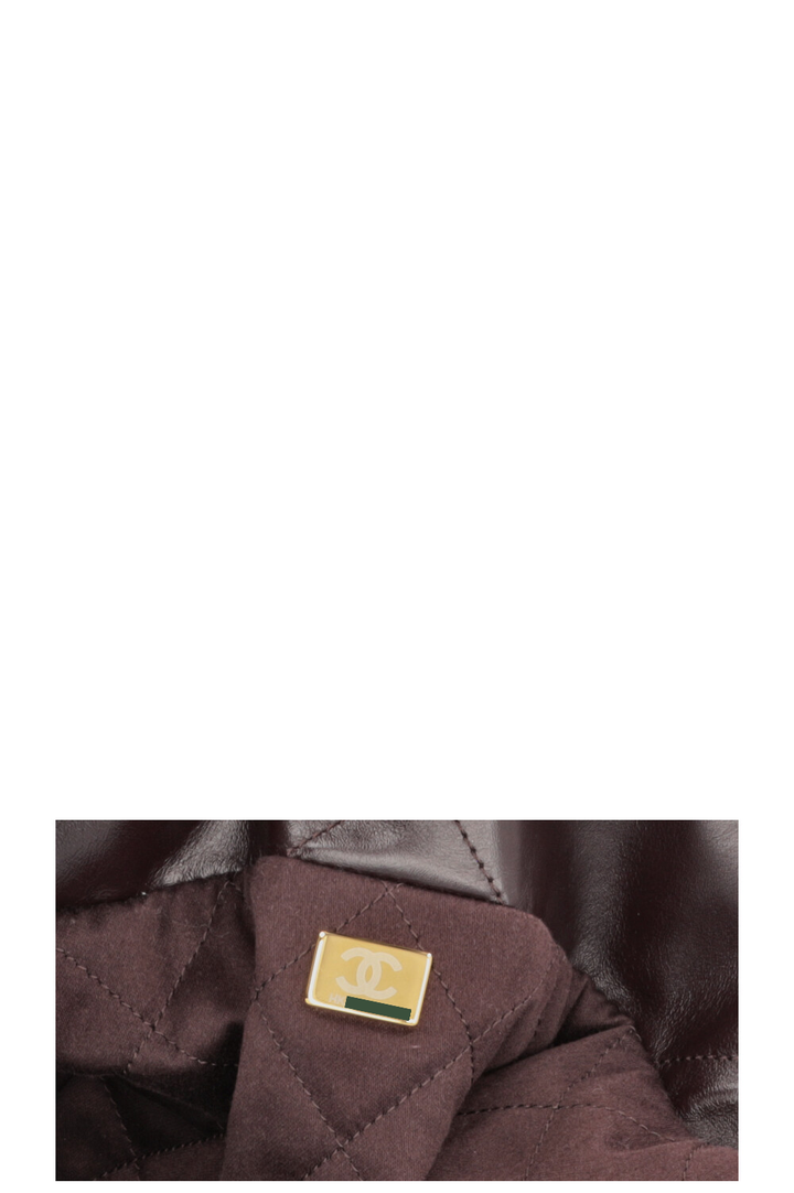 CHANEL 22 Bag Leather Brown