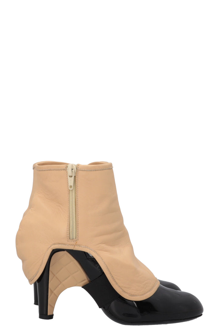 CHANEL Gaiters Heels Patent Black Beige