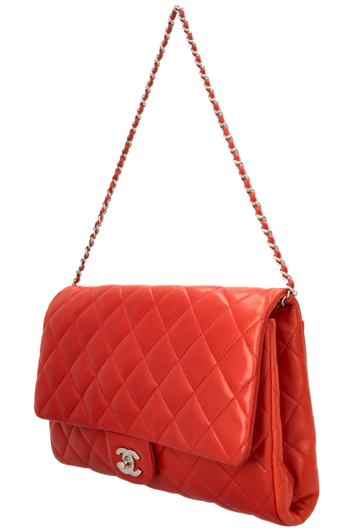 CHANEL Flap Bag Lambskin Red