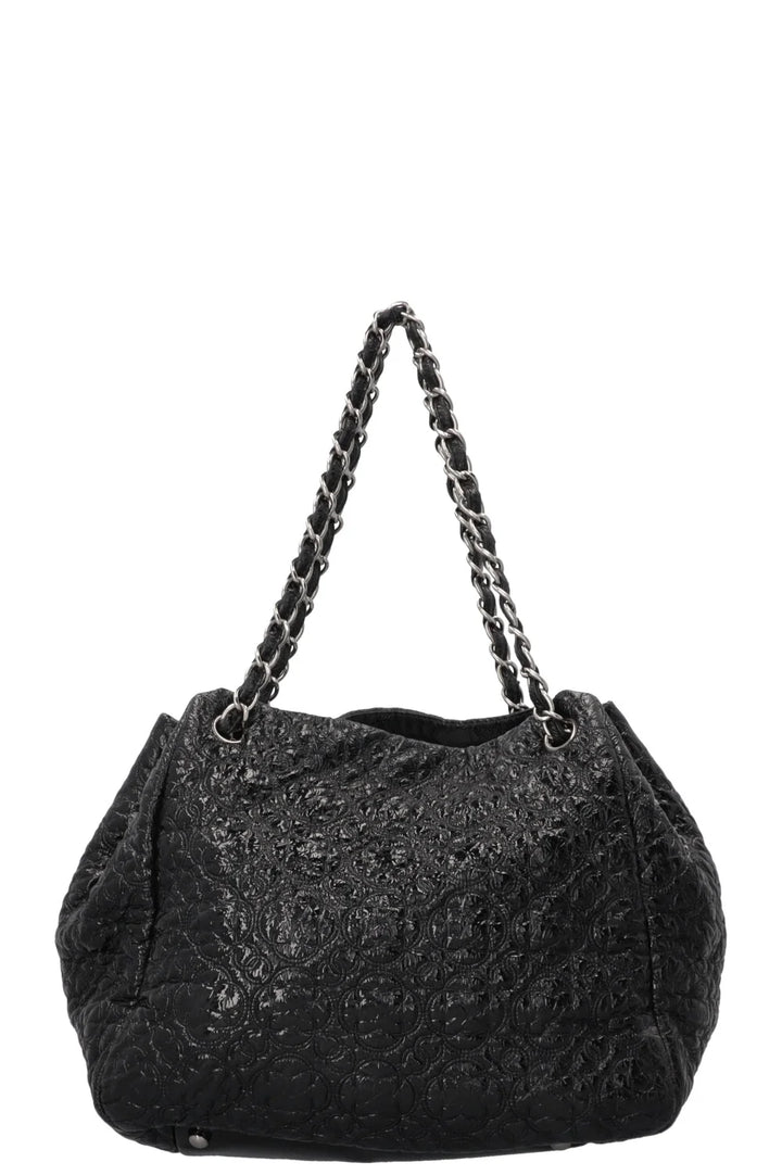 CHANEL Rock in Moscow Accordion Tote Cuir verni noir