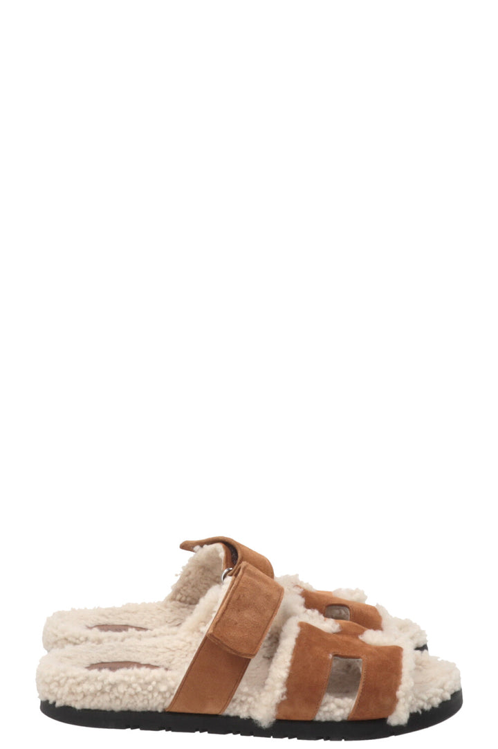 HERMÈS Chypre Sandals Shearling Suede Tan