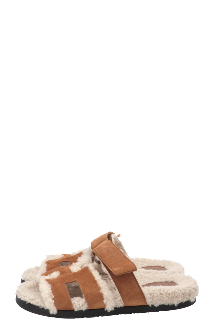 HERMÈS Chypre Sandals Shearling Suede Tan