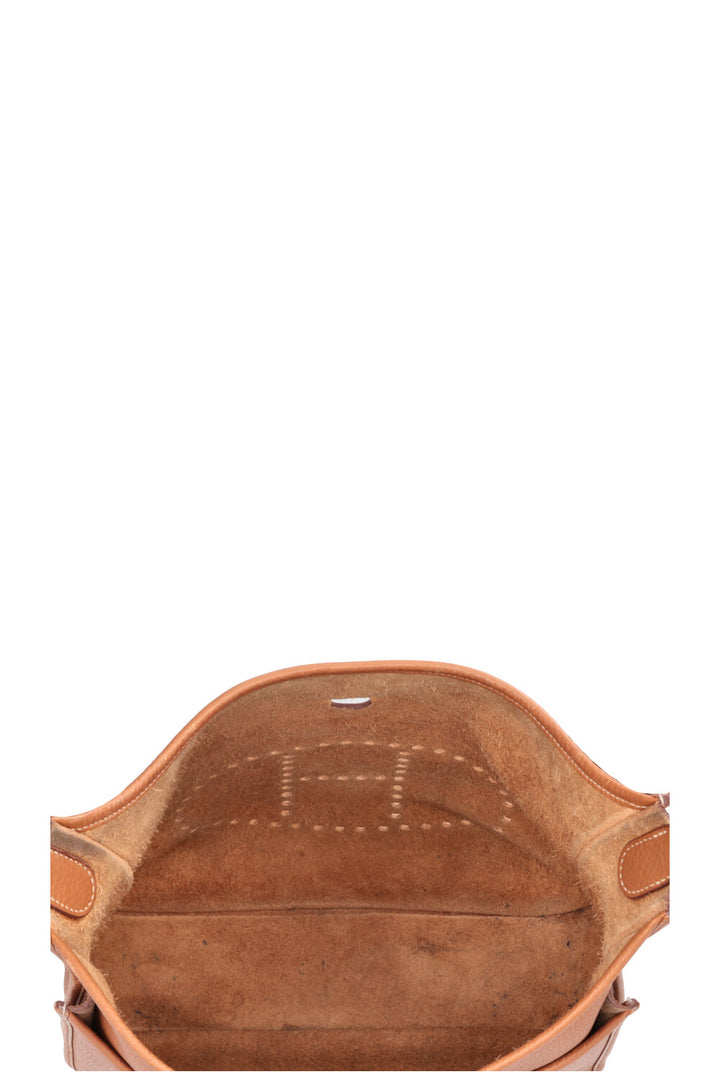 HERMÈS Evelyne PM Cuir Clemence Gold