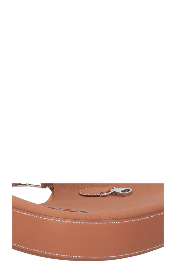 HERMÈS Sac Arçon en cuir Togo doré
