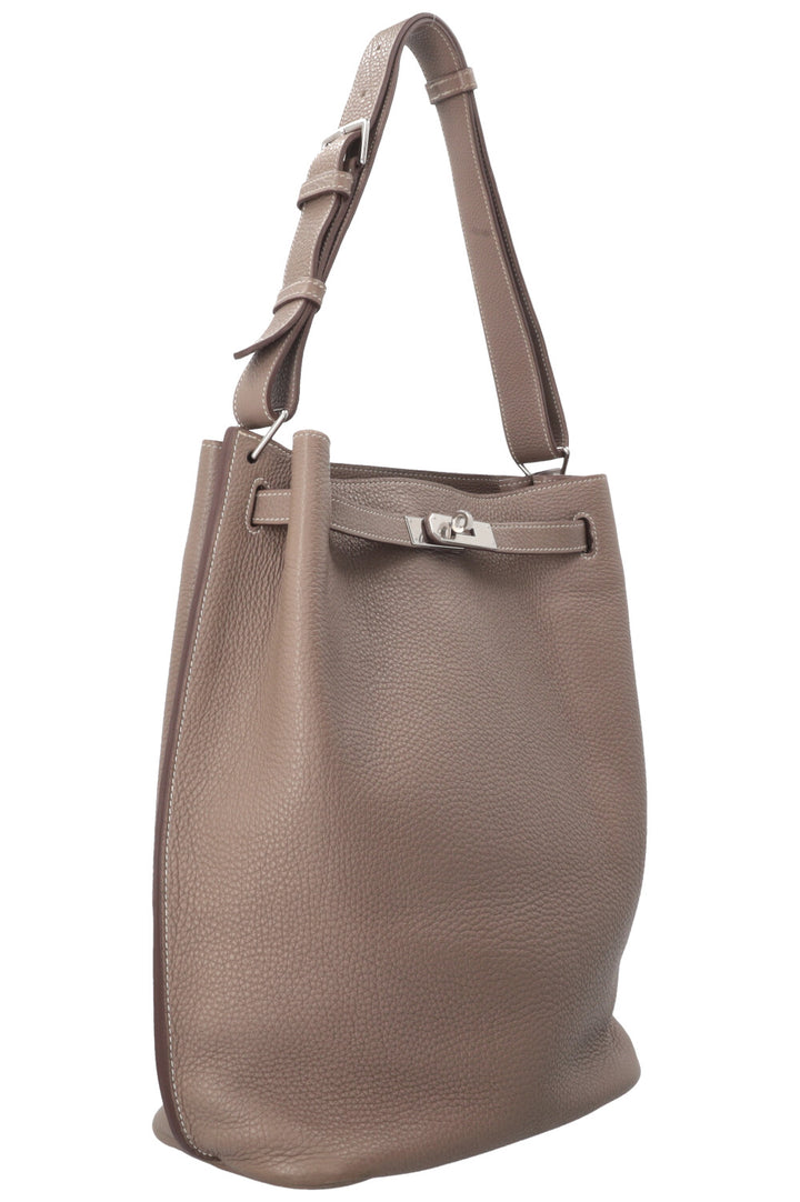 HERMÈS So Kelly 26 Clemence Etoupe