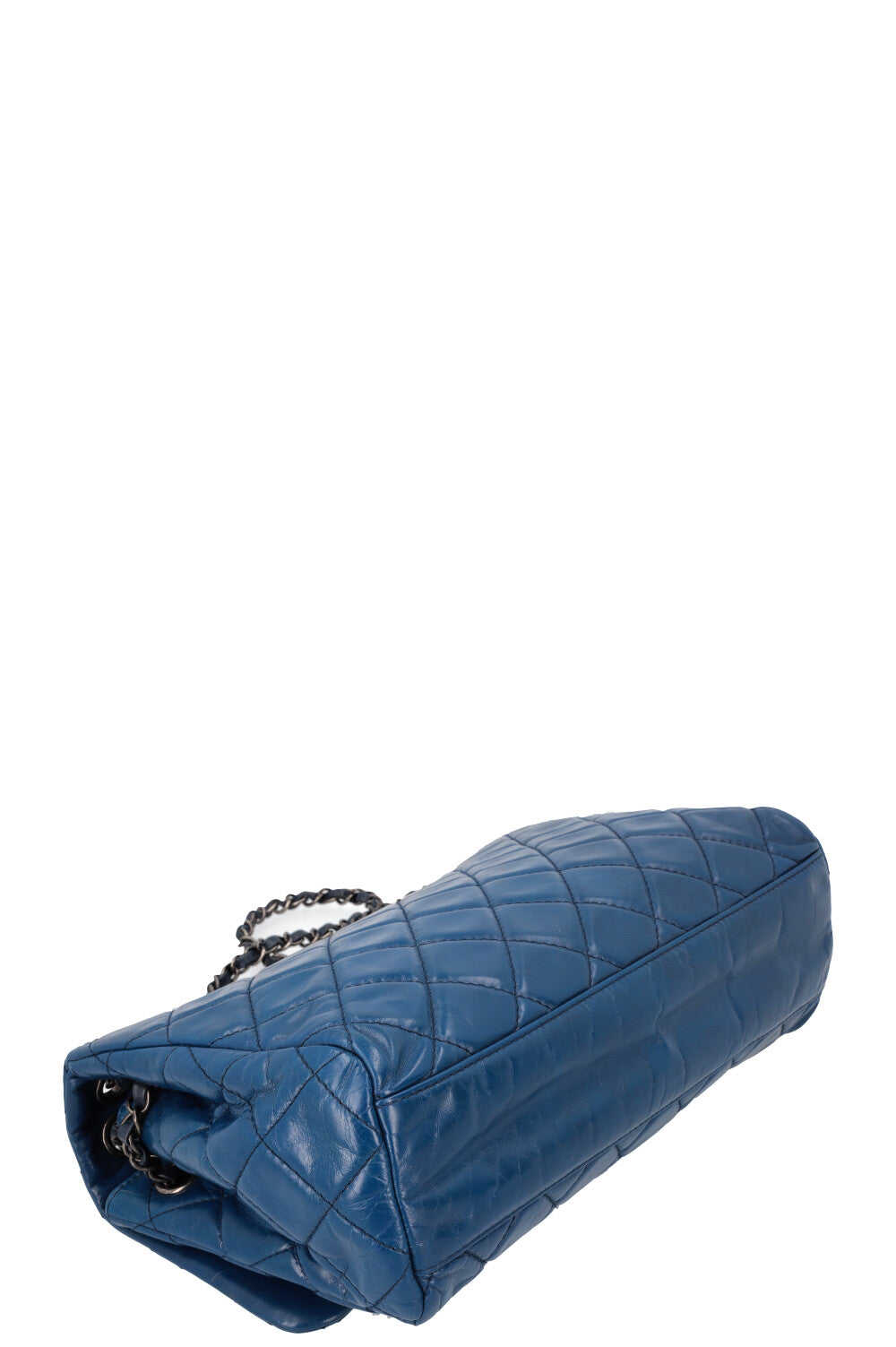 CHANEL Sac à rabat unique Bleu
