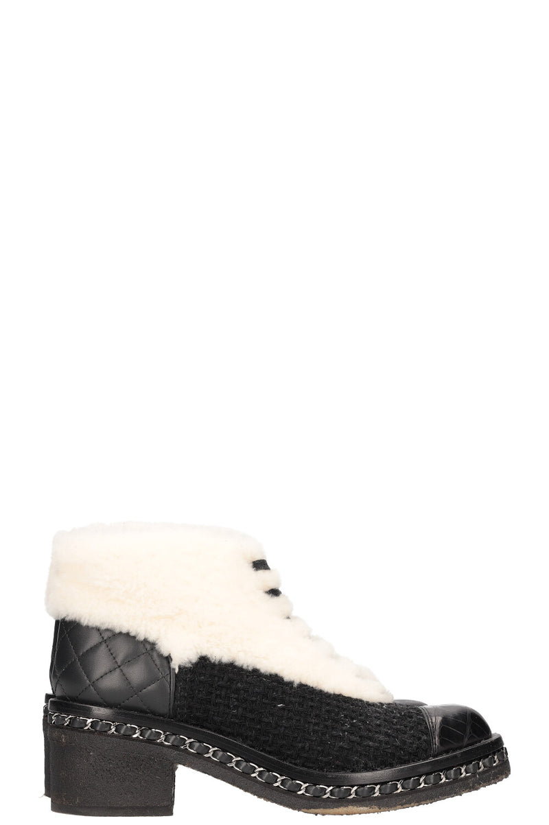 CHANEL Boots Rabbit Fur & Tweed Black & White