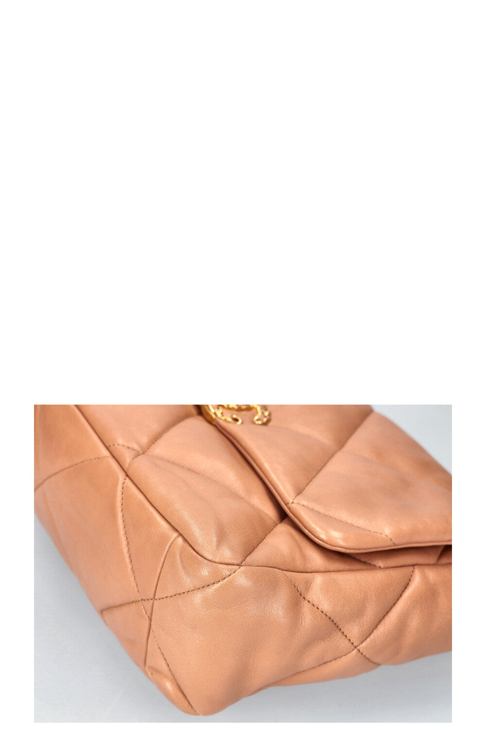 CHANEL 19 Bag Large Caramel