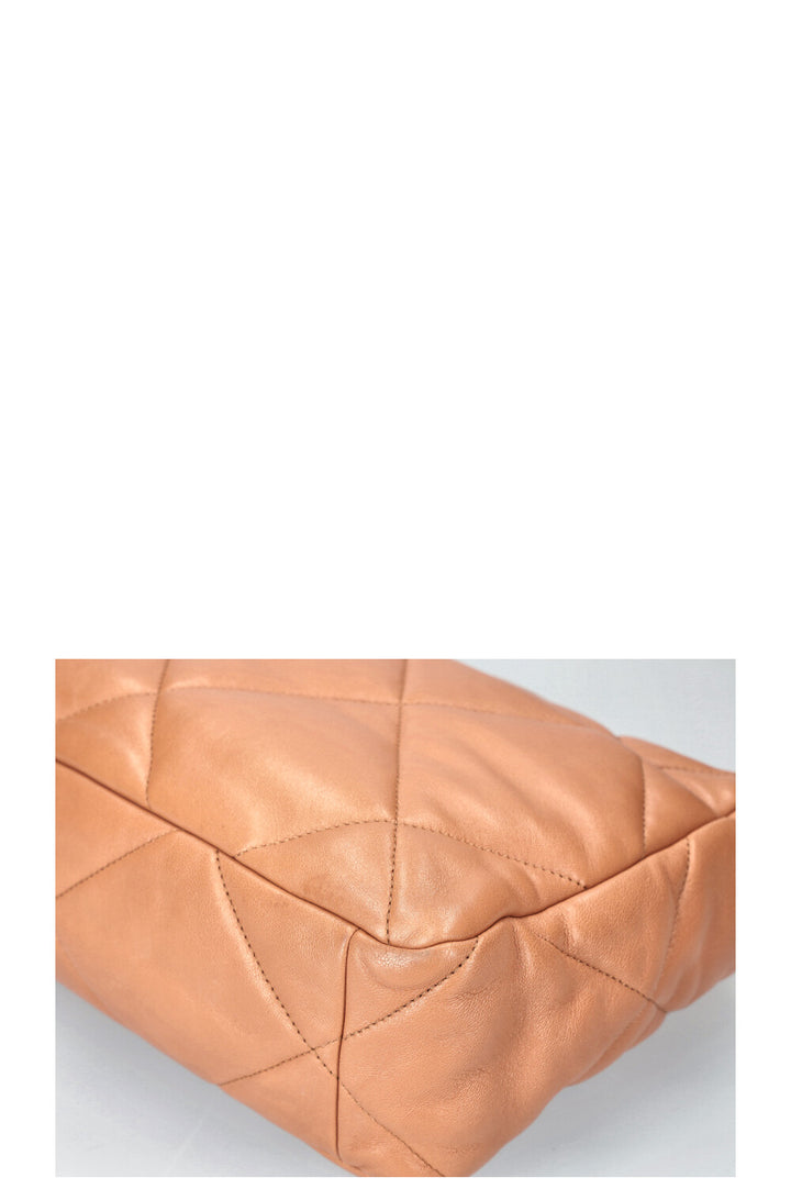 CHANEL 19 Bag Large Caramel