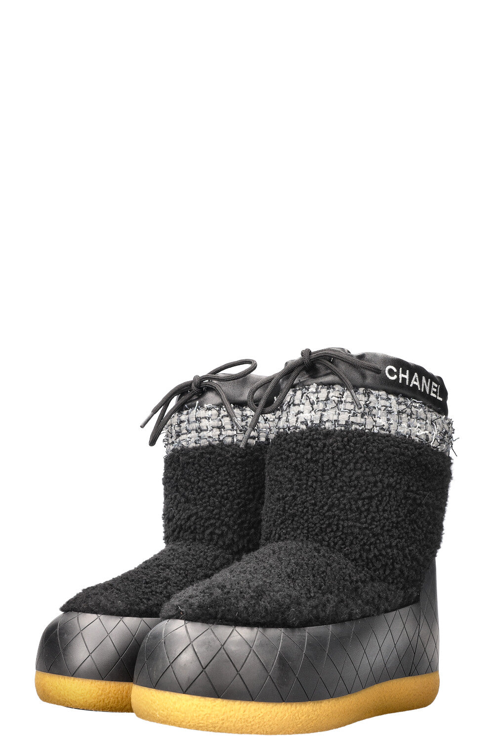 CHANEL ブラック　スノーブーツ 機能性も抜群♪】シャネル☆スノーブーツ (CHANEL/ショート