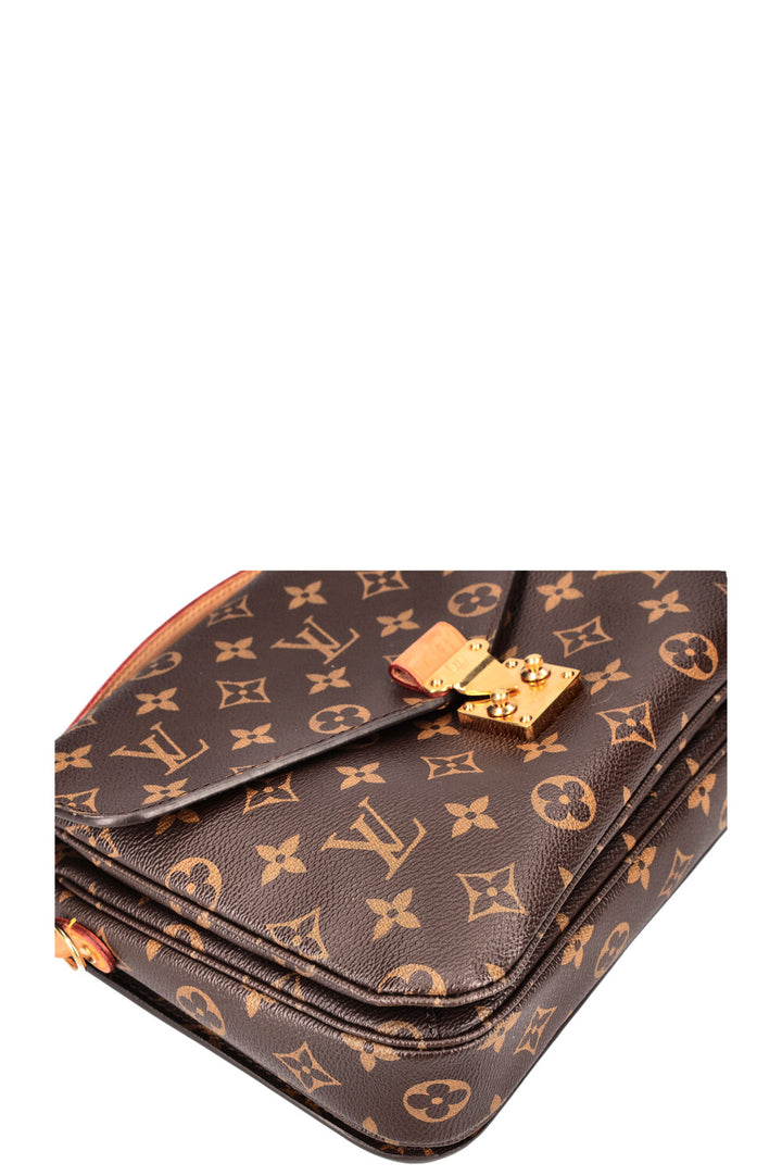 LOUIS VUITTON Pochette Metis MNG