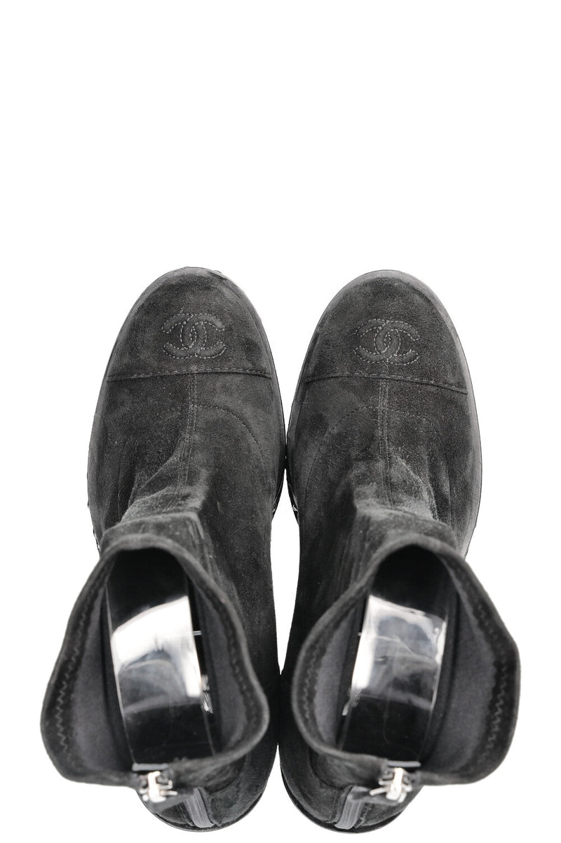 CHANEL Boots Suede Black