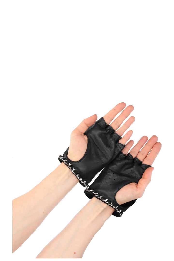 CHANEL Chain Short Gloves Leather Black