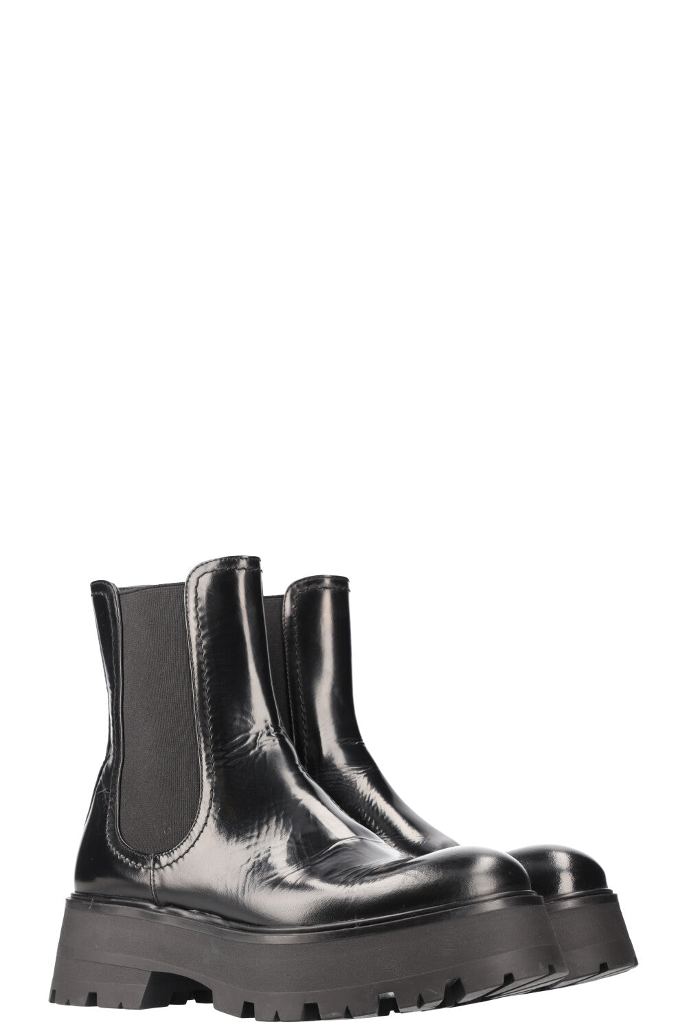 ALEXANDER MCQUEEN Chunky Chelsea Boots Patent Black