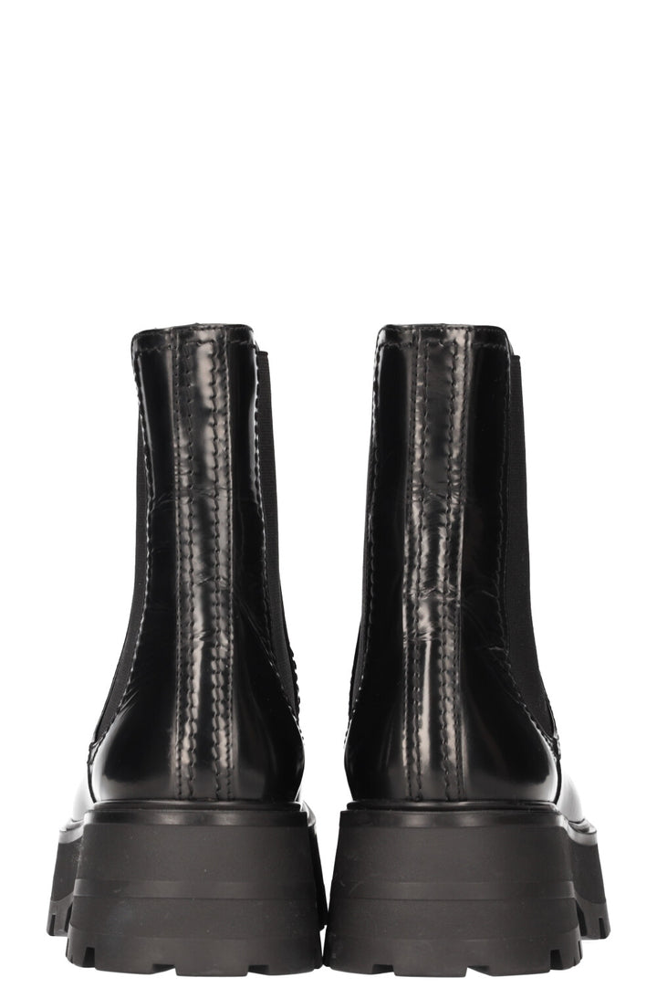 ALEXANDER MCQUEEN Chunky Chelsea Boots Patent Black