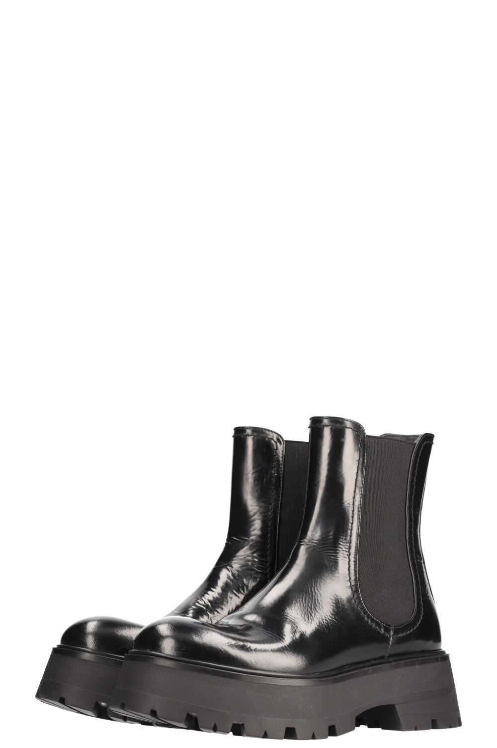 ALEXANDER MCQUEEN Chunky Chelsea Boots Patent Black