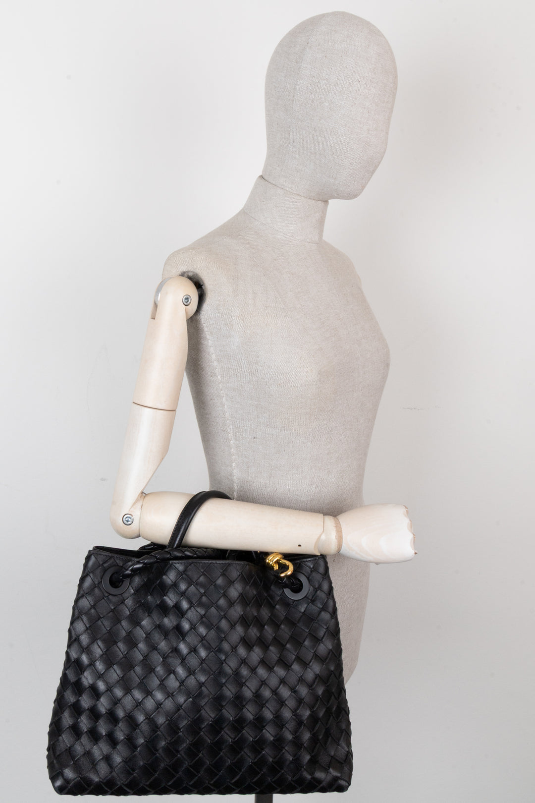 BOTTEGA VENETA Andiamo Bag Medium Black
