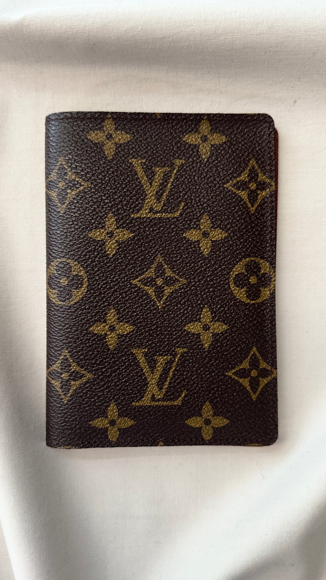 LOUIS VUITTON Passport Holder MNG Canvas