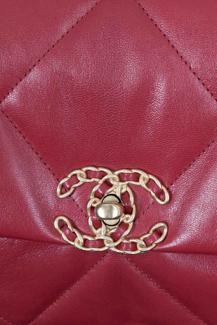 CHANEL 19 Large Red